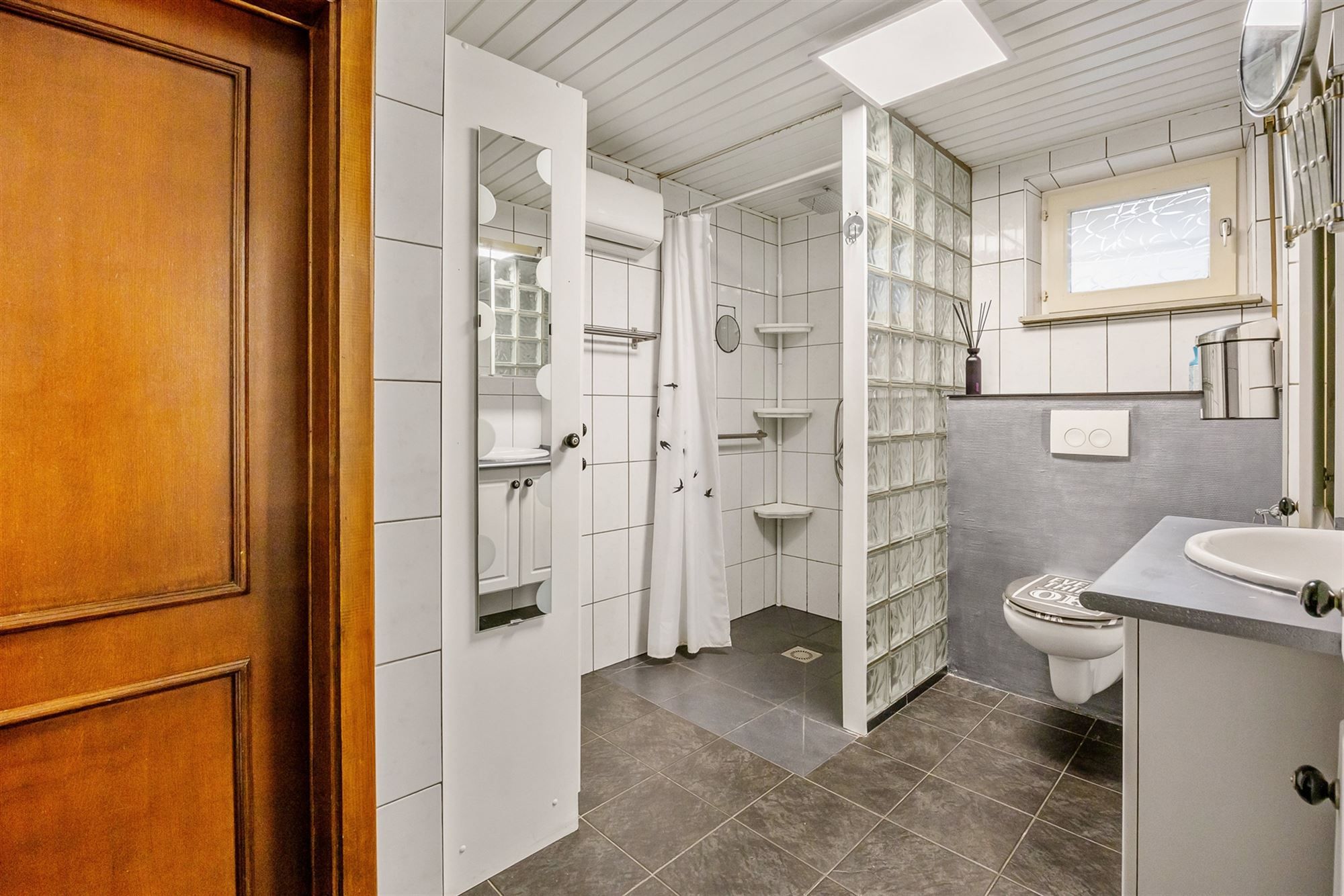 RUIME WONING MET 5 SLAAPKAMERS GELEGEN OP EEN PERCEEL VAN 10A68CA TE HEUSDEN-ZOLDER foto 16