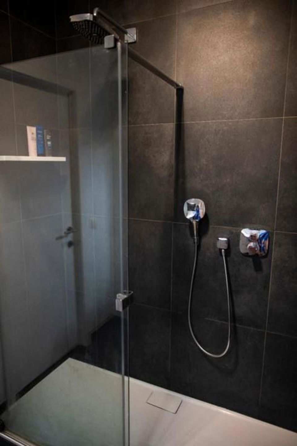 ANTWERPEN - Eénslaapkamer in recent gebouw met royaal terras foto 11