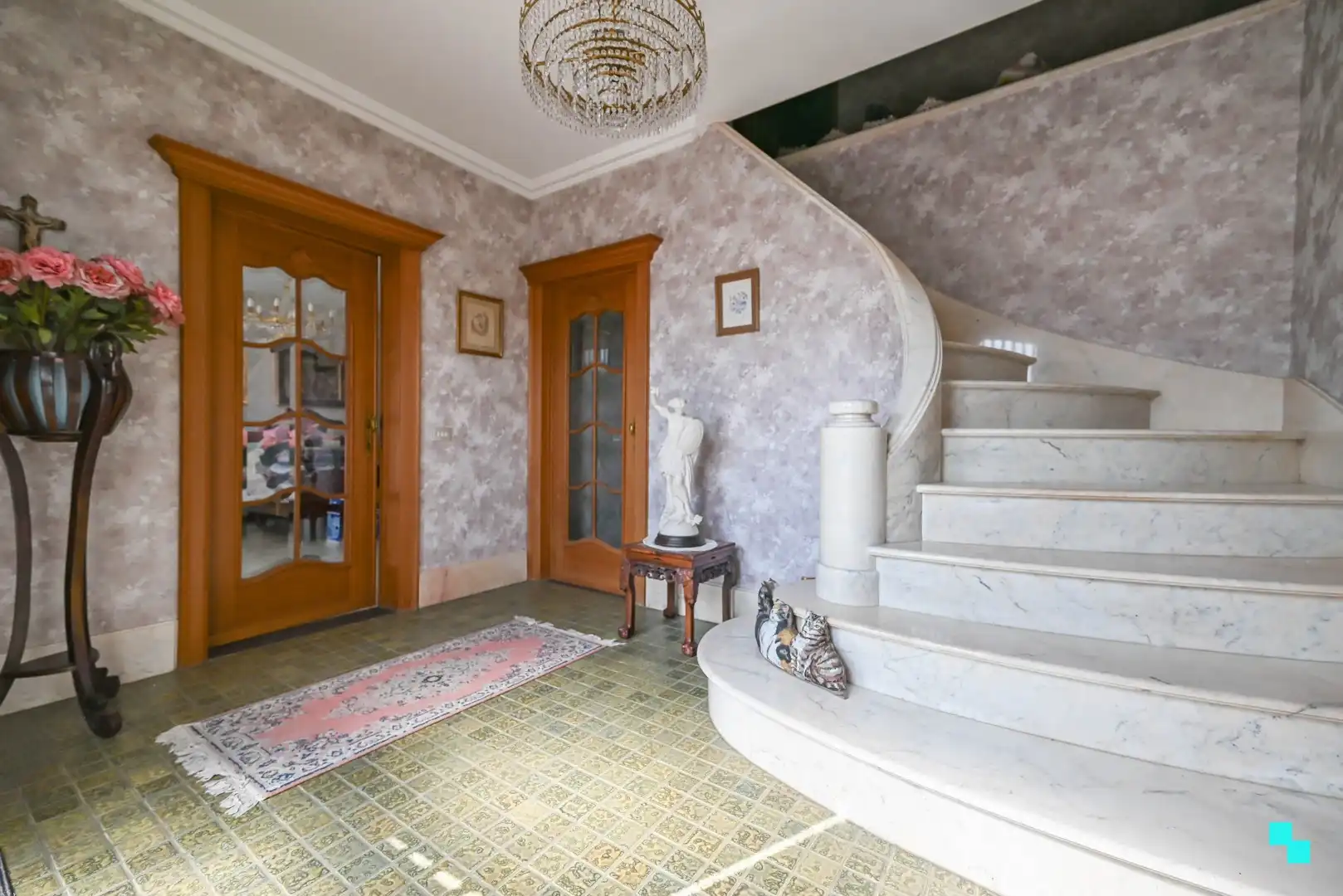 Karaktervolle woning met riante woonoppervlakte (267 m²) en tuin in Emelgem foto 3