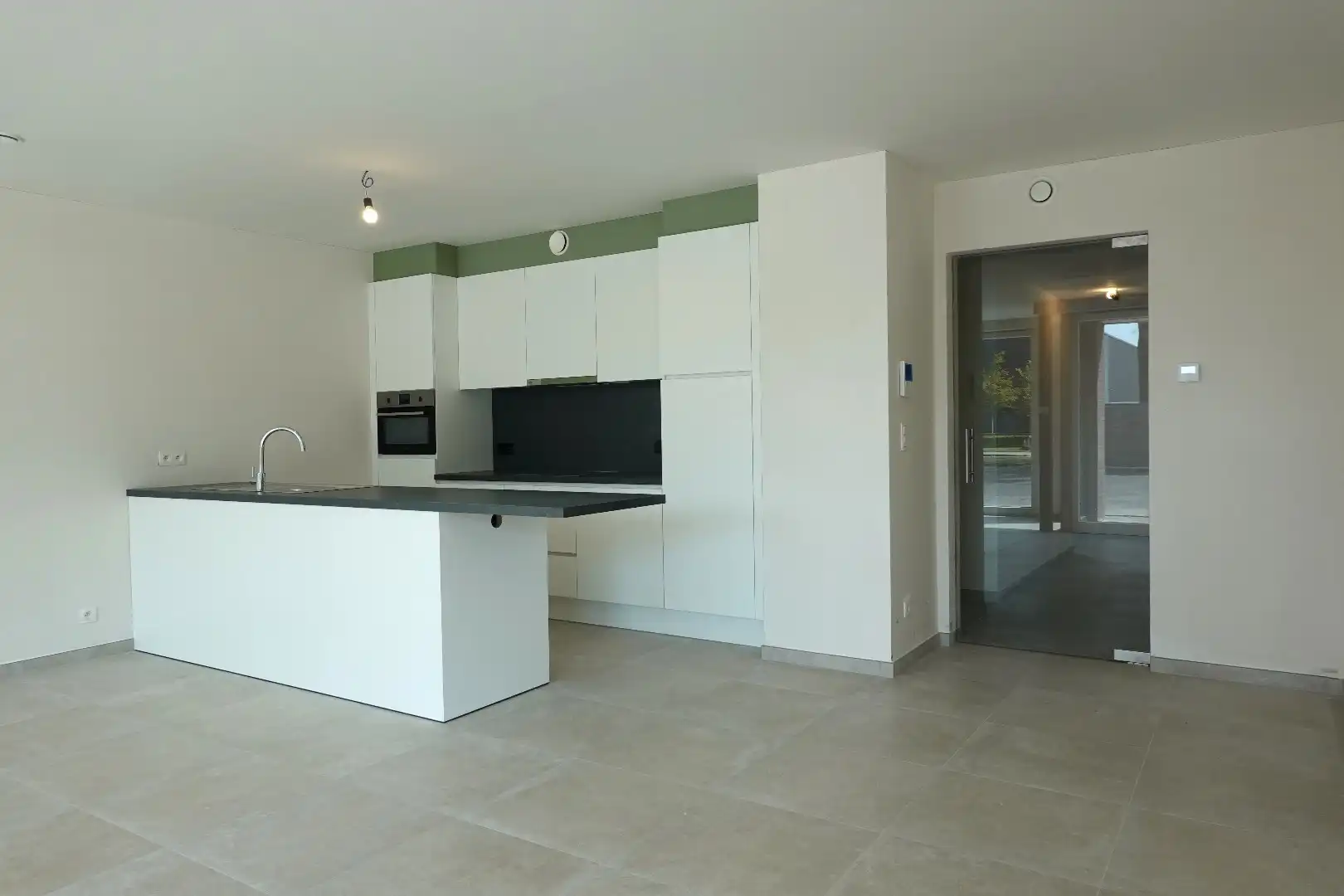 Prachtig appartement met autostaanplaats op uitstekende ligging in Brugge. foto 3