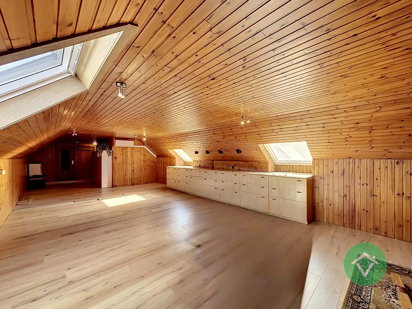 Zeer ruime en instapklare woning met veel mogelijkheden te Eernegem foto 24