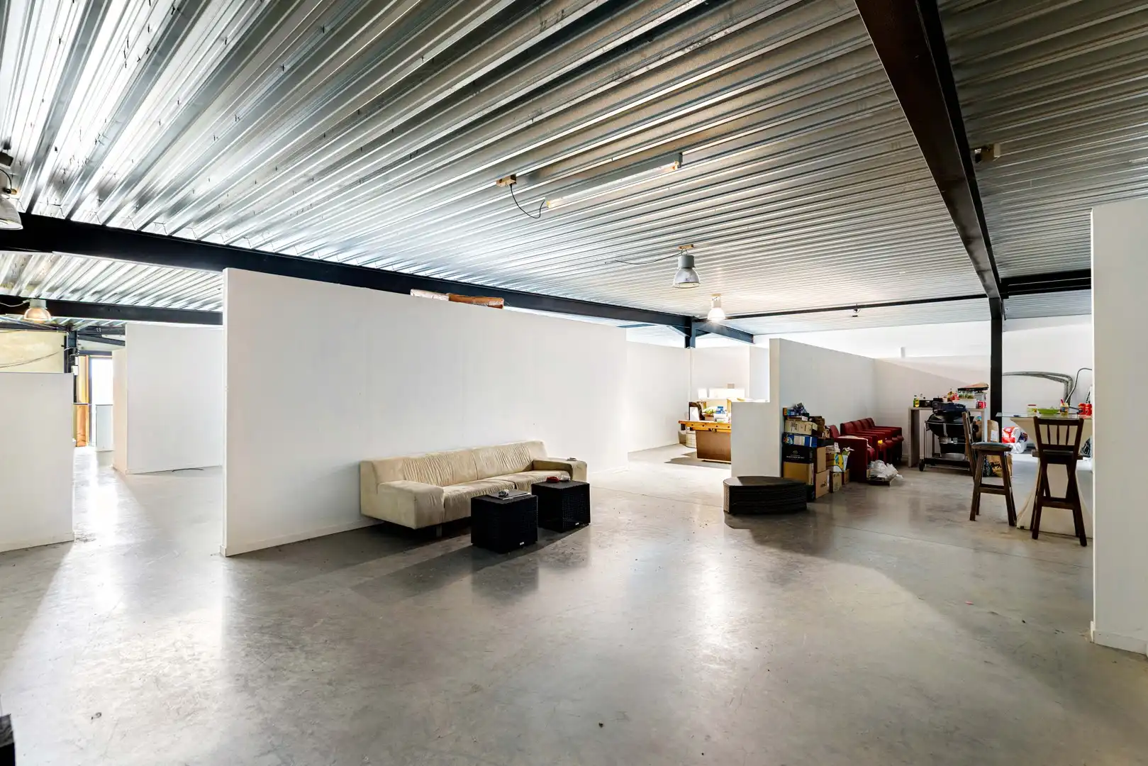 Polyvalent bedrijfsgebouw met woonst op strategische locatie te koop foto 8