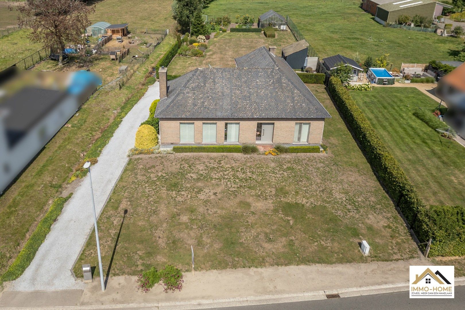 Vrijstaande woning met ruimte tuin en open zicht!  foto 3