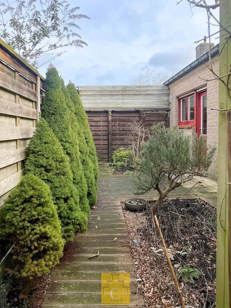 Verzorgde woning met zongerichte tuin op gegeerde locatie te Sint-Michiels foto 14