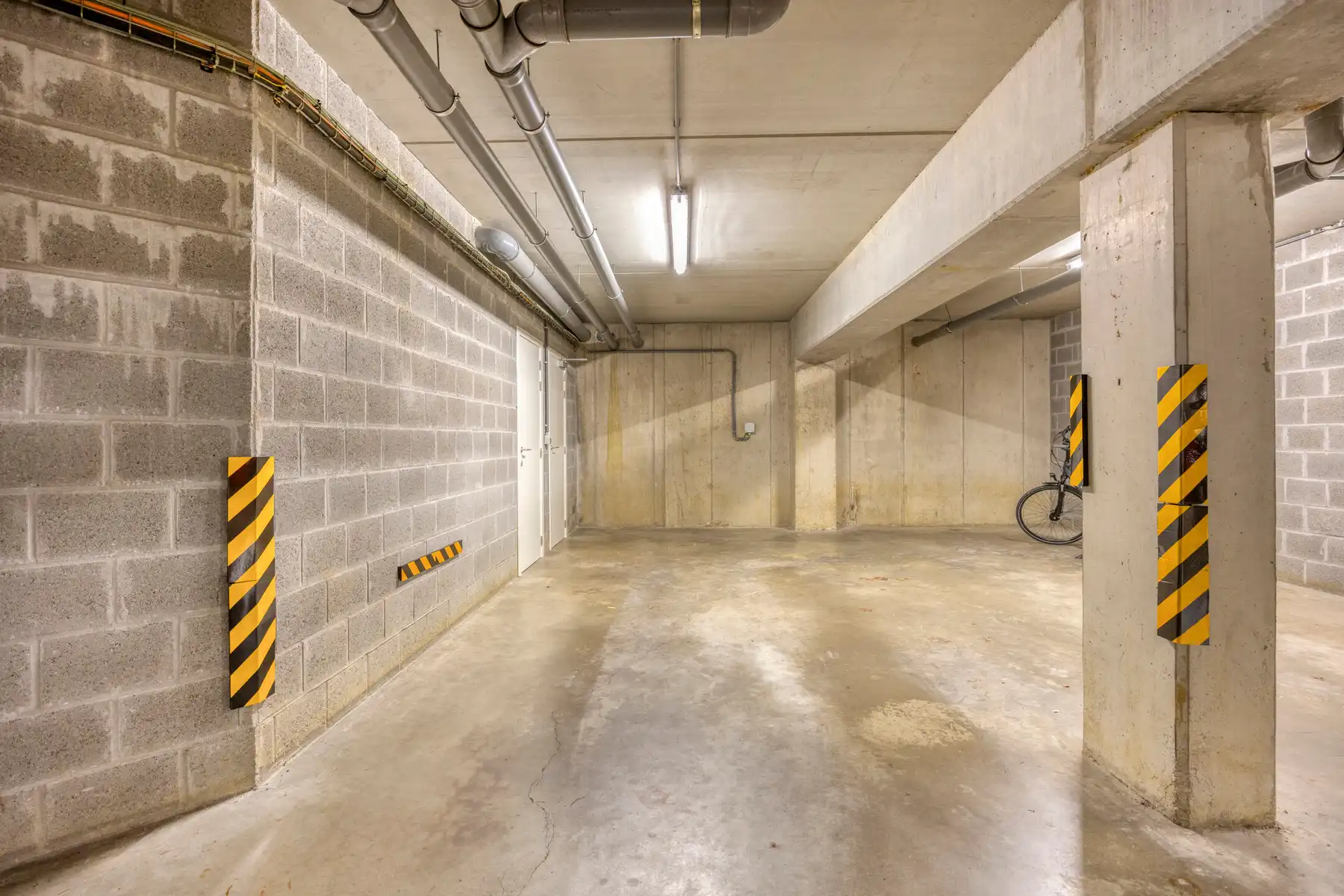 Modern en energiezuinig gelijkvloers appartement vlabij centrum foto 26