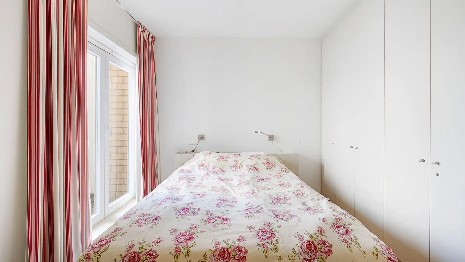Ruim appartement met 3 slaapkamers foto 18