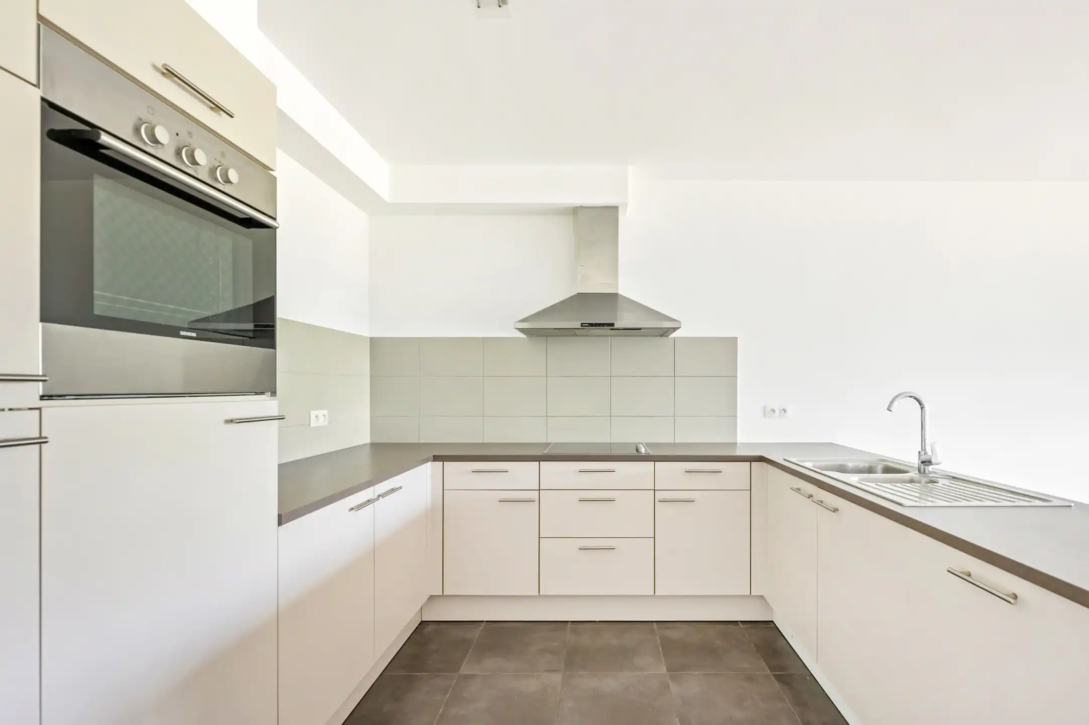 Ruim 3-slaapkamerappartement met zicht op groen foto 9