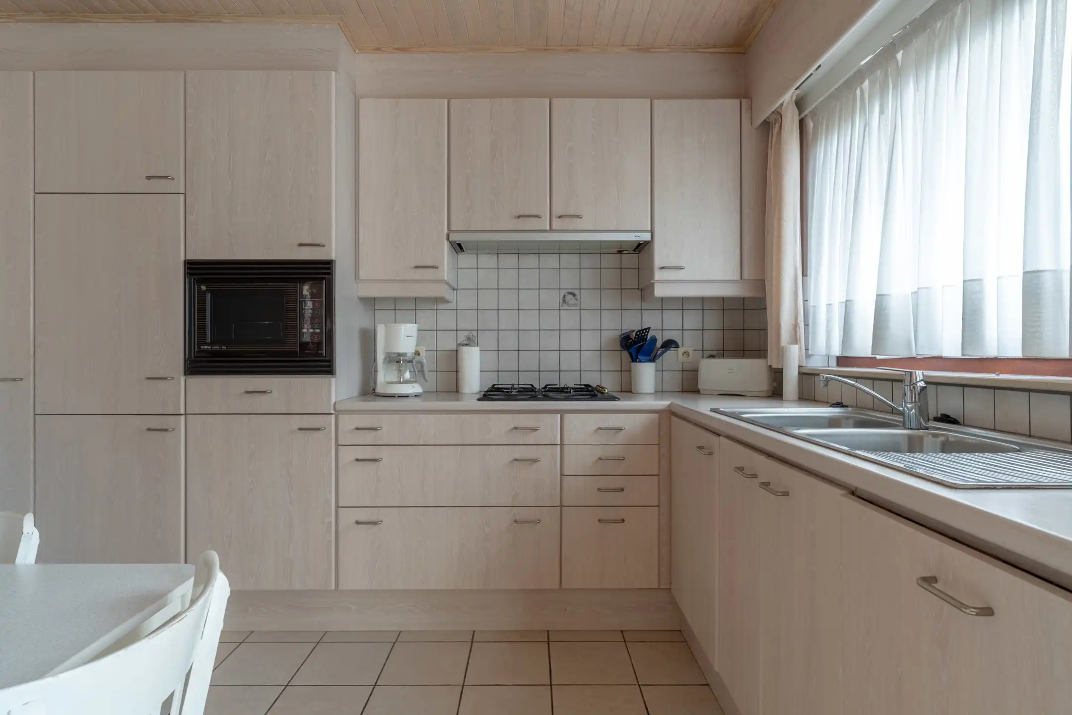 Zeer gunstig gelegen woning met 3 slpks en dubbele garage foto 10