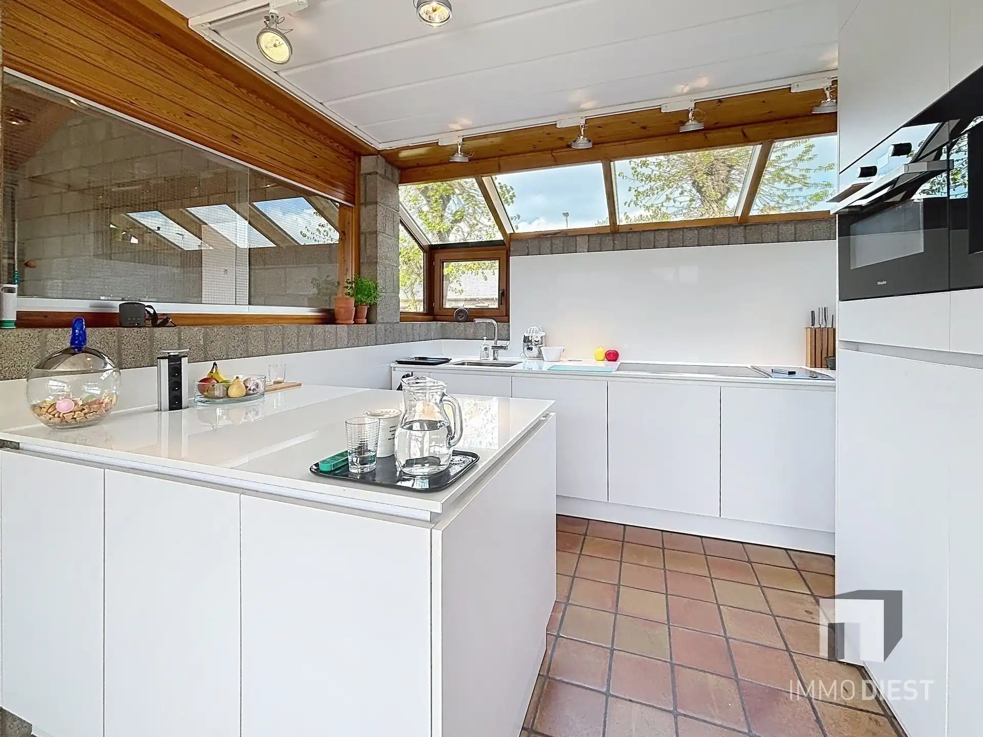 Bijzondere woning, lichtrijk, open en 3 slaapkamers foto 15