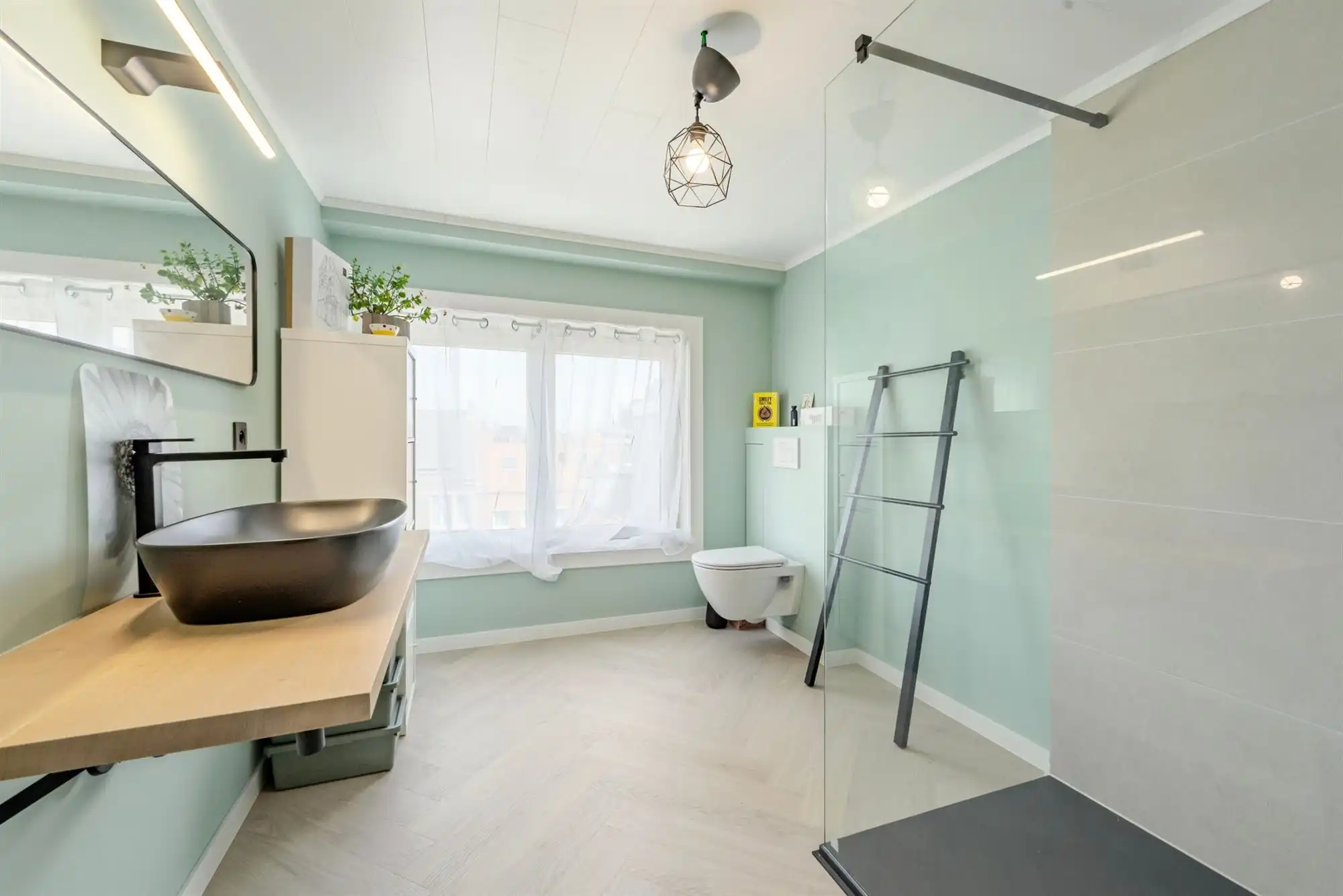 Statige herenwoning met karakter, ruimte en moderne luxe op toplocatie in Oostende foto 32