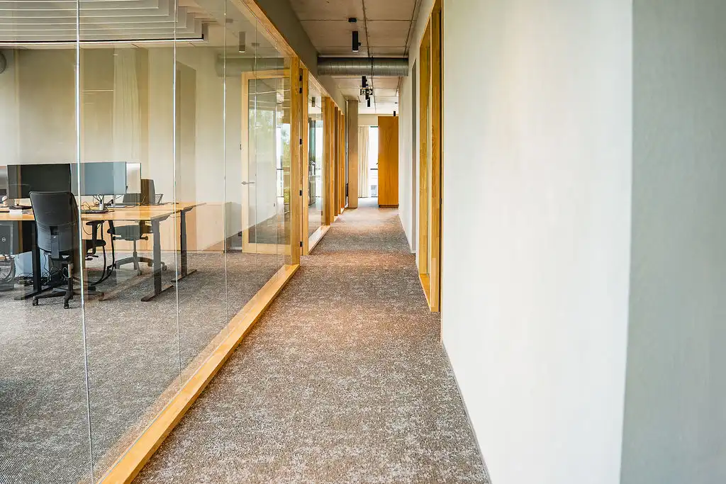Te huur: panoramaverdieping (535 m²) in instapklaar nieuw kantoorgebouw – Aalter foto 6