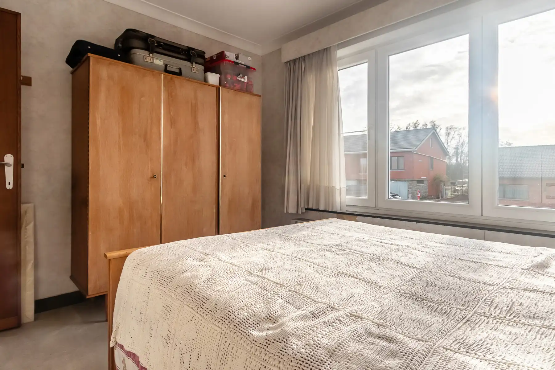 Ruime bel-etage woning met 3 slaapkamers en garage op 1161m² foto 16