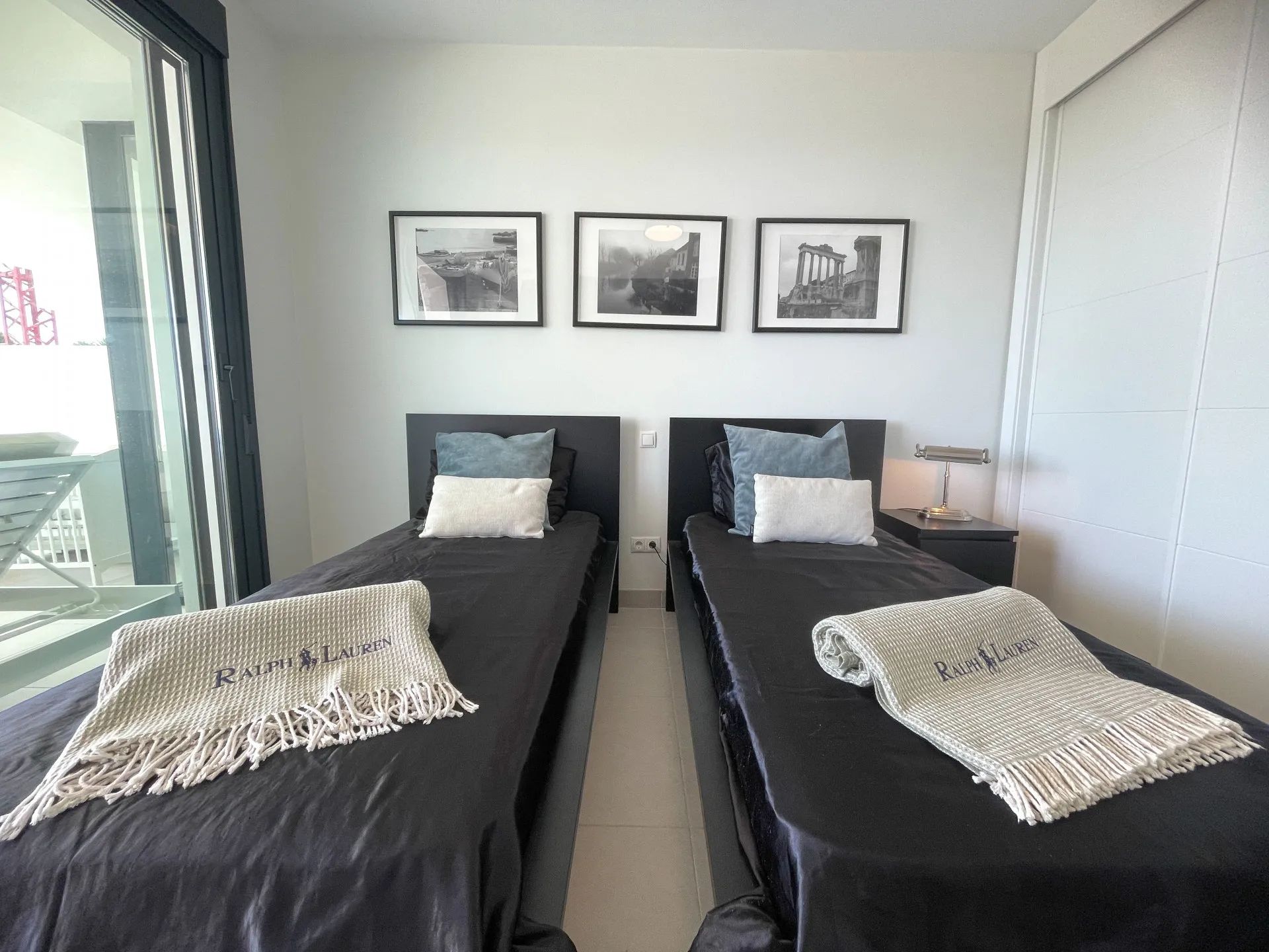 Luxe appartement te koop in een exclusieve urbanisatie nabij Estepona Golf foto 8
