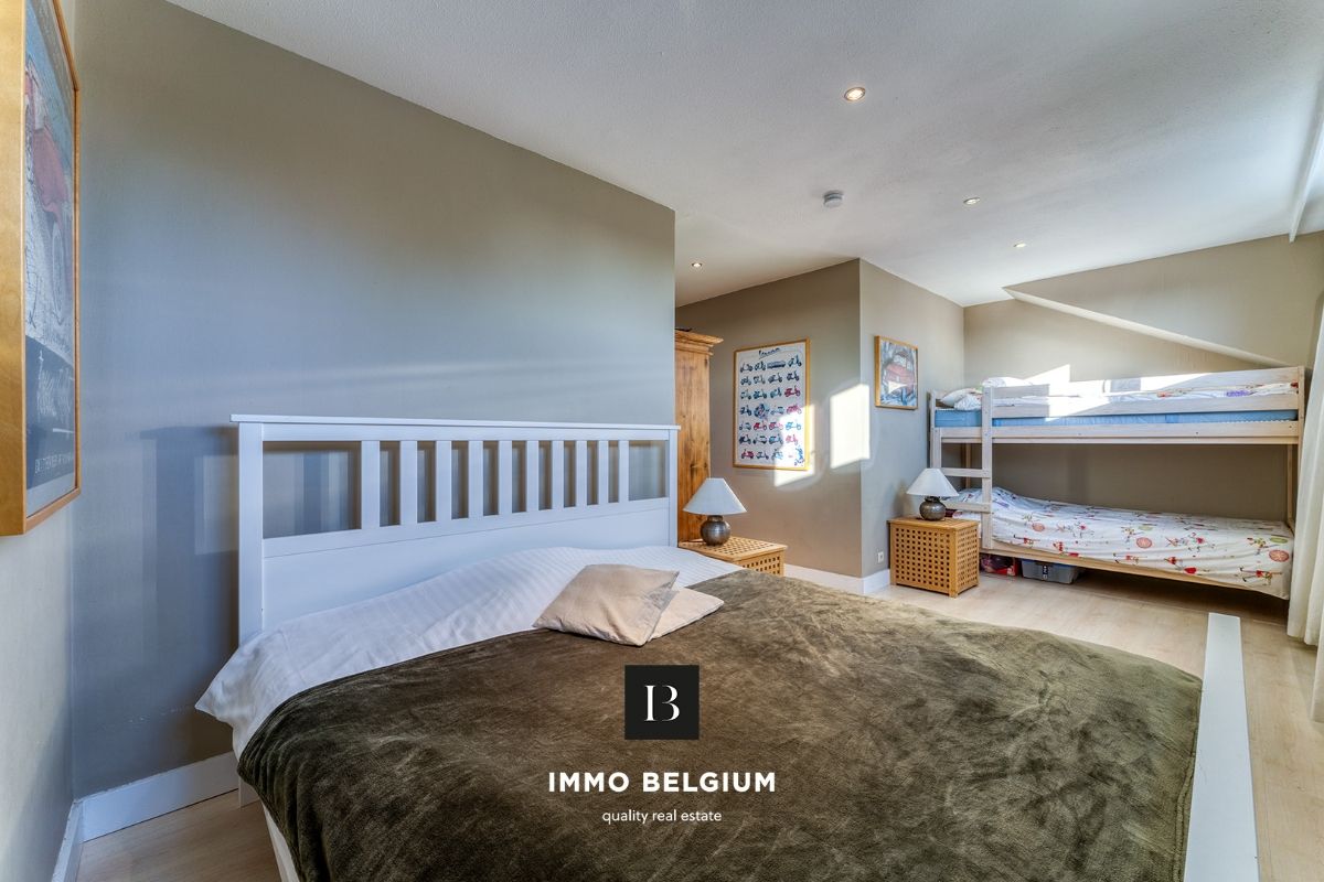 Lichtrijk appartement met parking nabij het strand foto 9