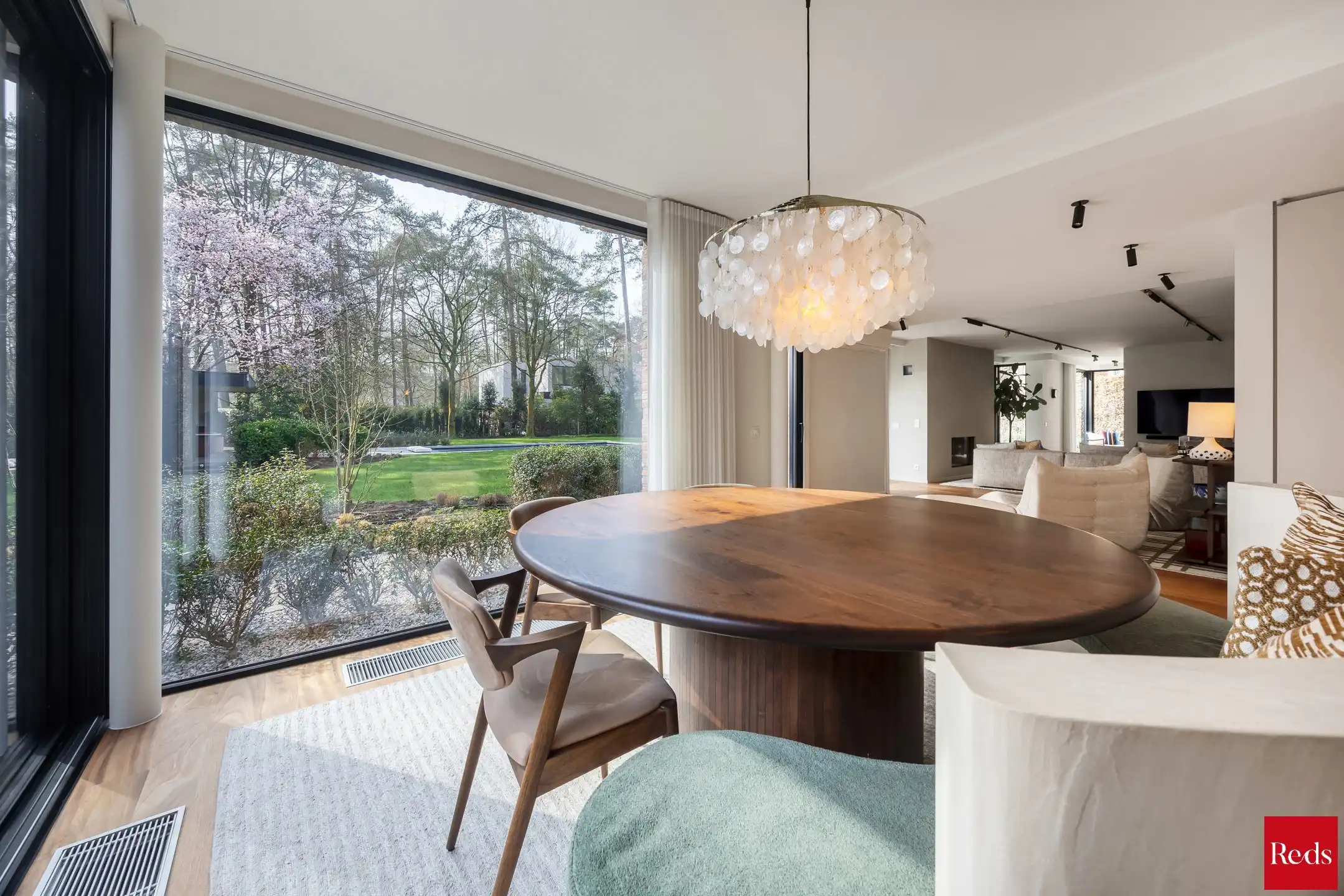 Architectenvilla met zwembad en ZW tuin in Hof Ter Linden foto 16