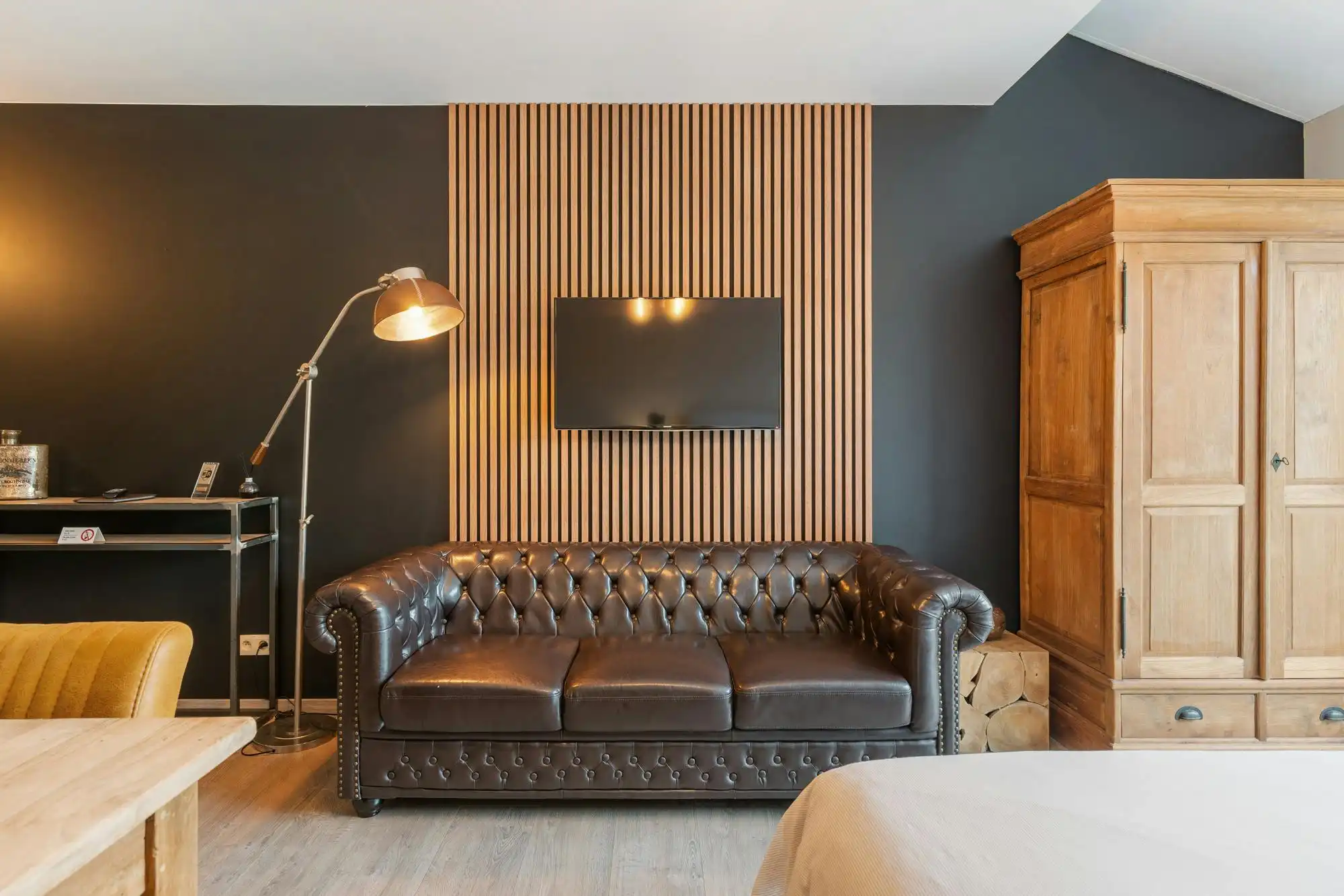 Woonst met B&B en appartement te koop in Minderhout foto 28