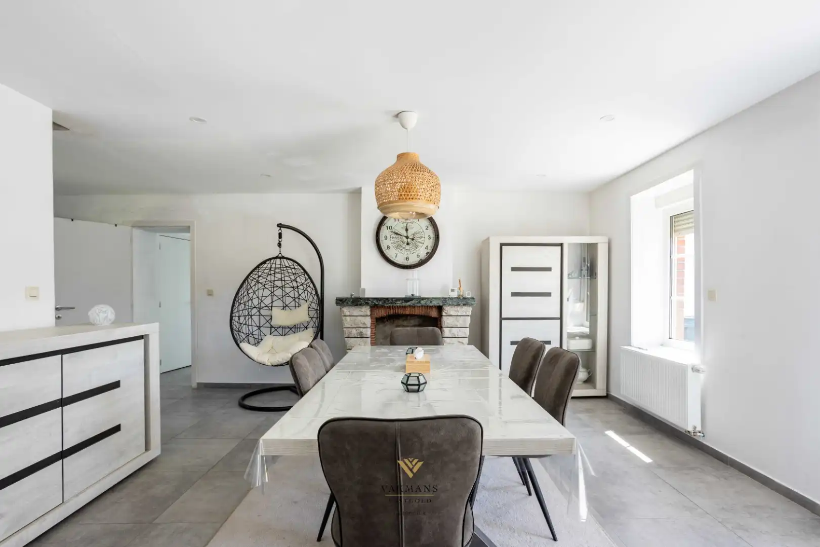 Alleenstaande woning op den buiten met 3 slaapkamers en garage foto 7