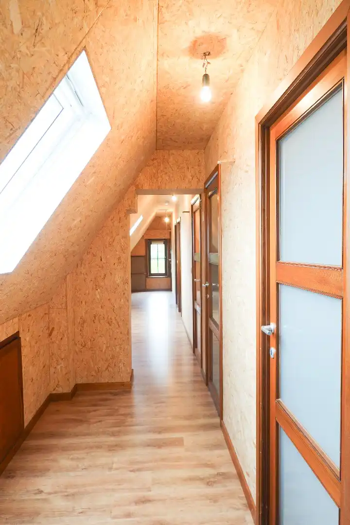 Charmante vrijstaande woning met 5 slaapkamers, ruime tuin en grote garage foto 15