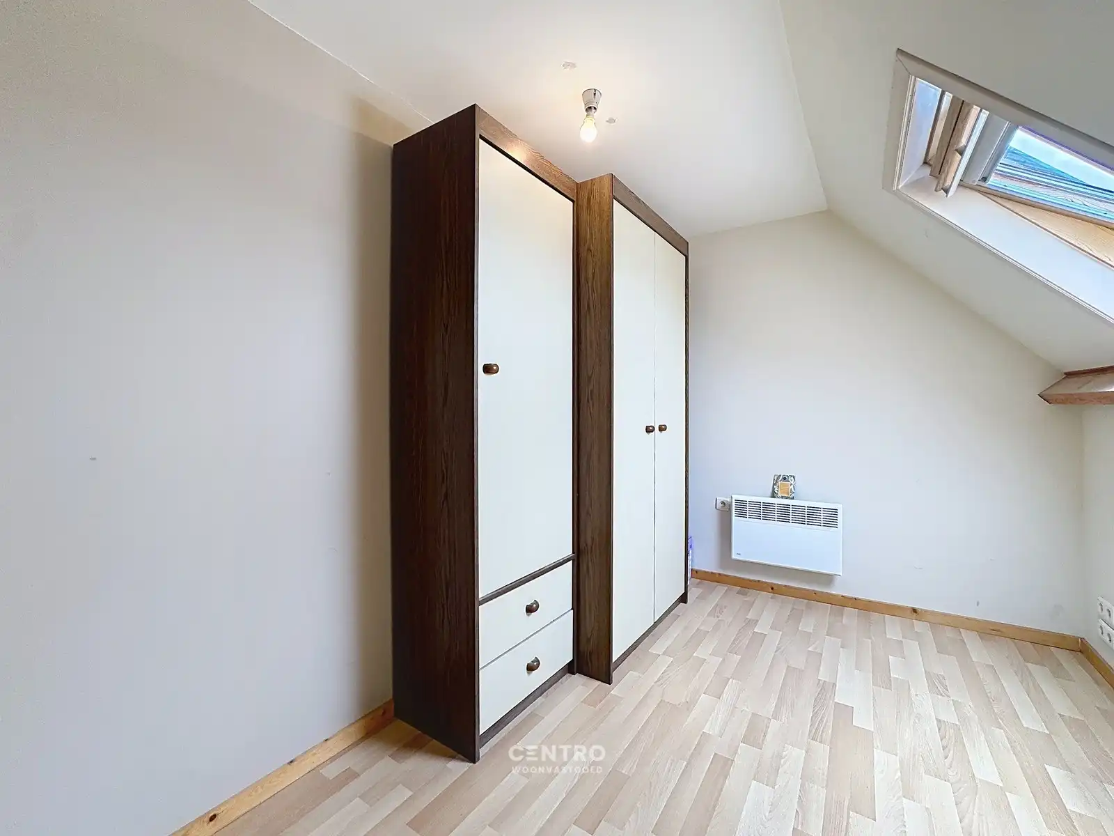 INSTAPKLARE woning met 4 slpks en ZUIDger. tuin! foto 18