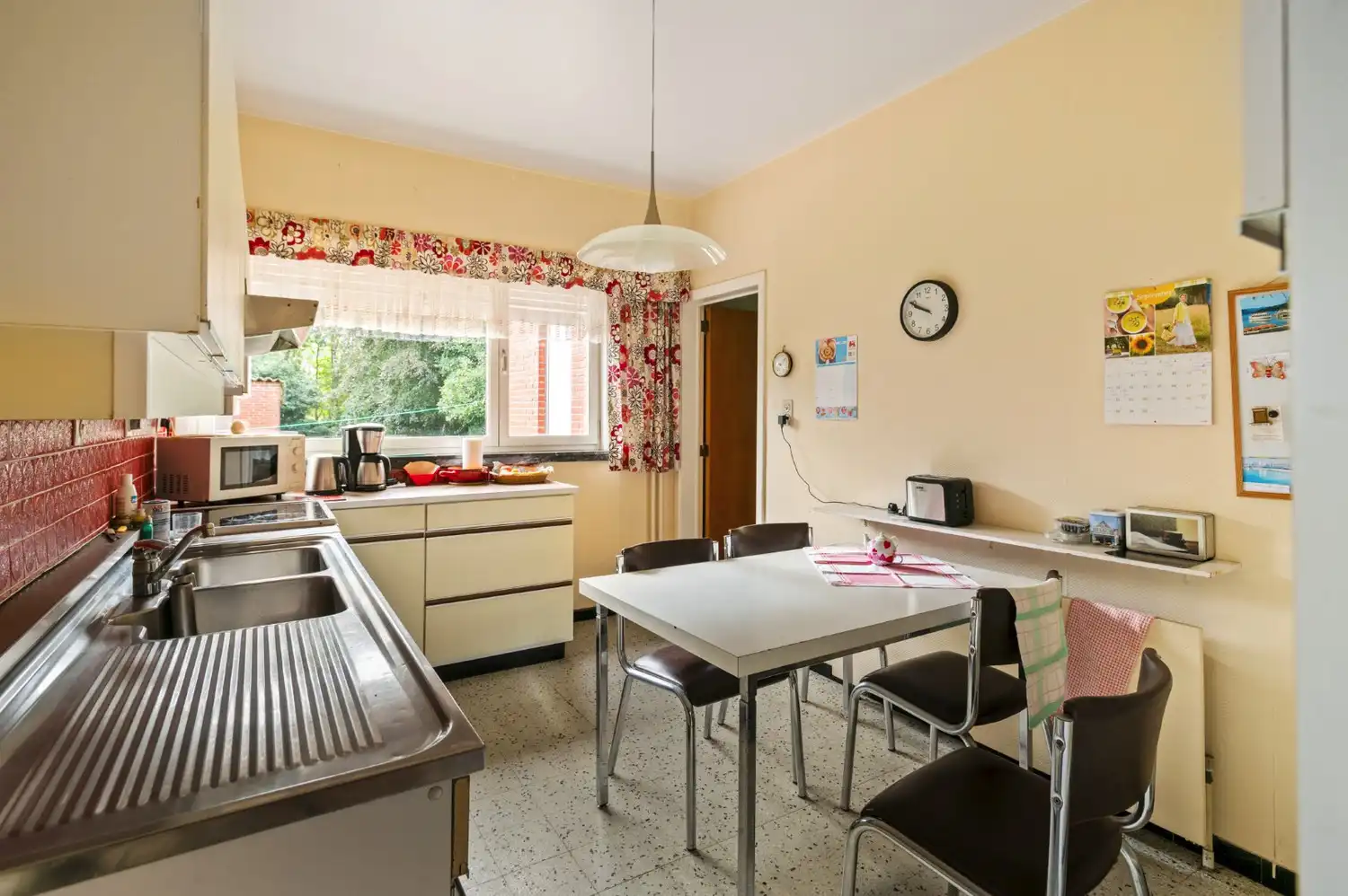 TOPLOCATIE! RUIME WONING MET 4 SLK OP 1.980 m²! foto 9