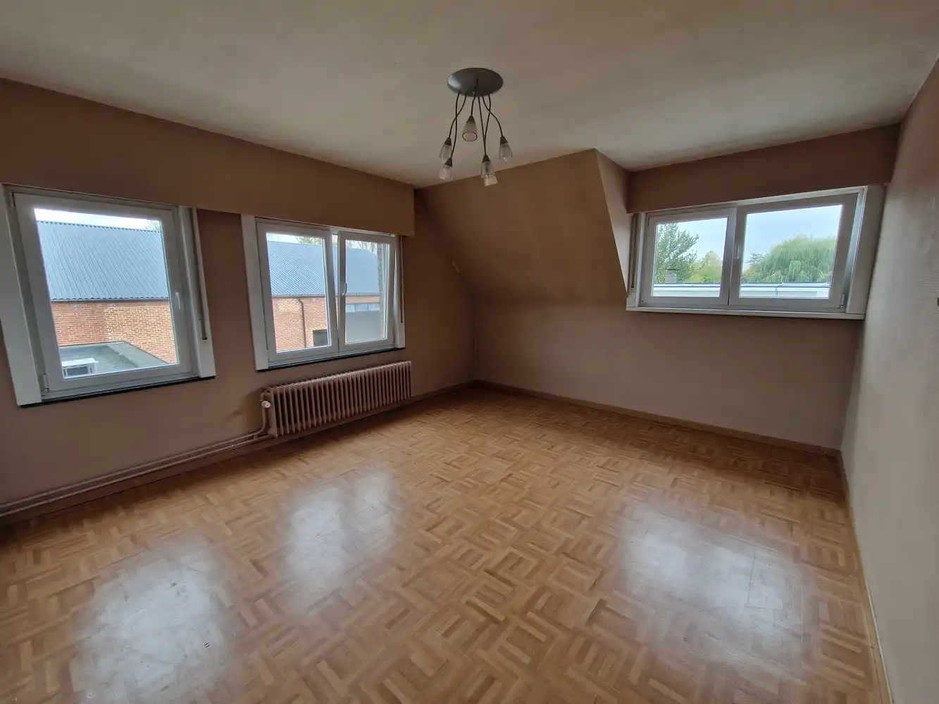 Ruime Woning 3 Slpk + Magazijn / KMO Werkplaats 263m² te Booischot foto 10