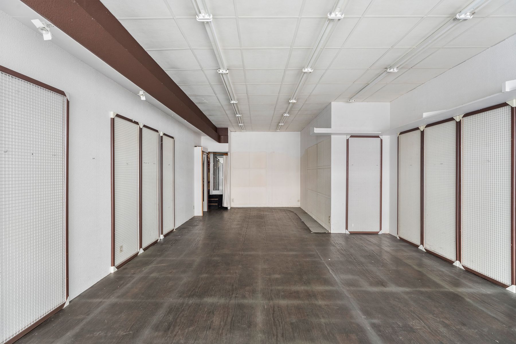 Ruime stadswoning met tuin-garage-commerciële mogelijkheden foto 14