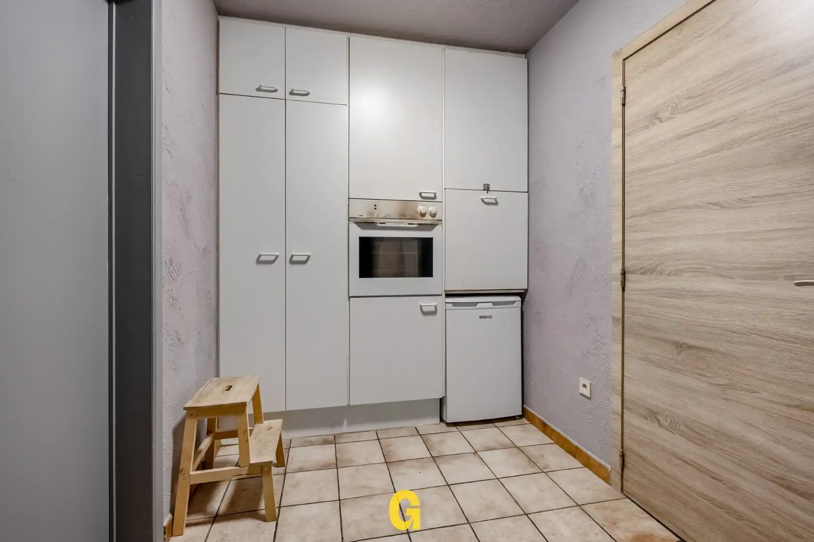 Halfopen woning met prachtige tuin met zwembad en blijvend zicht op achterliggend groen foto 14