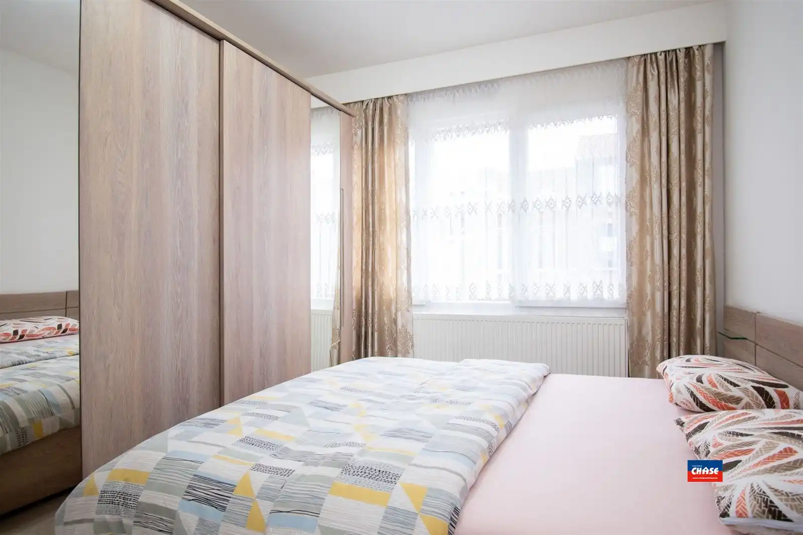 Instapklare rijwoning met vier slaapkamers en twee badkamers foto 15