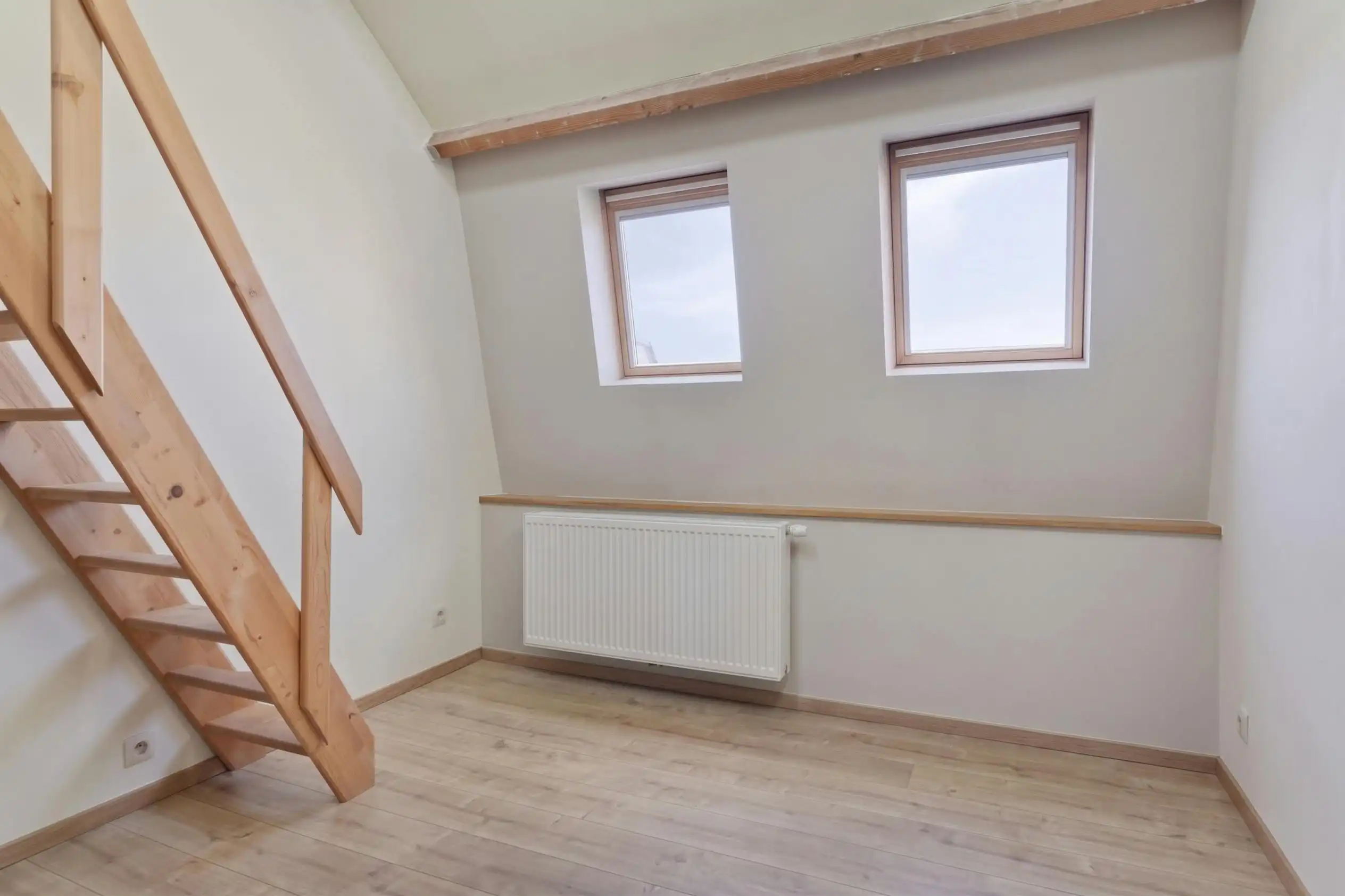 Instapklaar huis te koop met 2 slaapkamers in de Ieperstraat in Poperinge foto 10