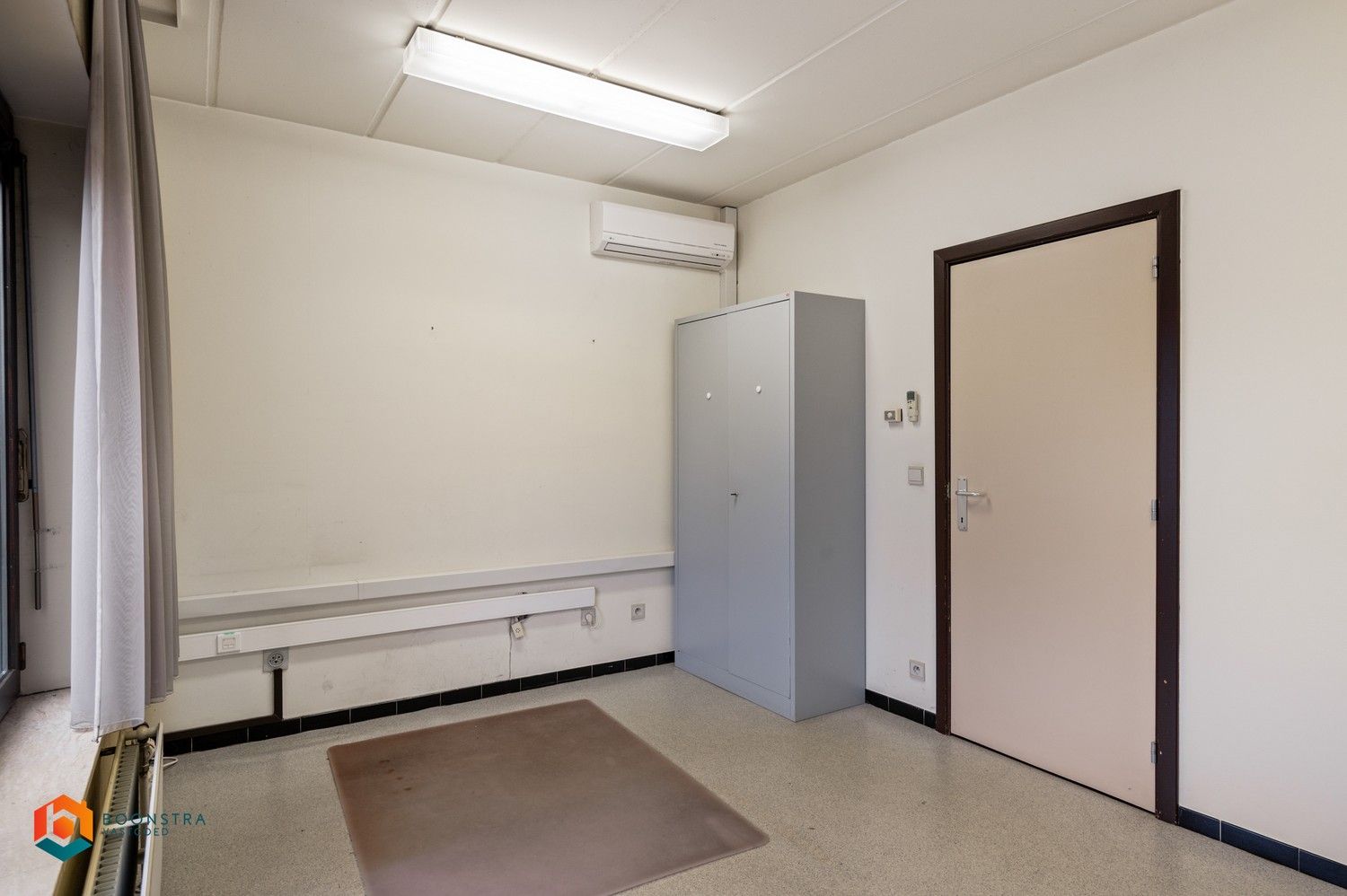 Veelzijdig handelspand met bouwgrond in centrum Rijmenam foto 13