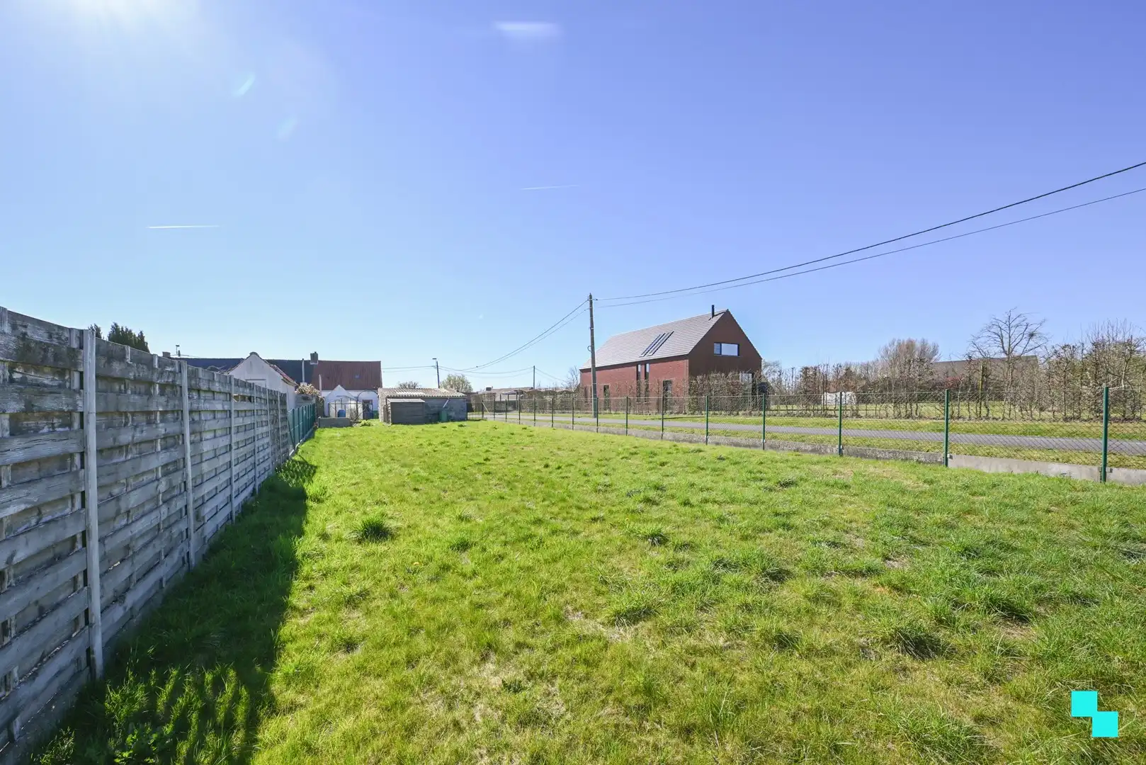 Te renoveren woonst landelijk gelegen tussen Izegem en Ardooie foto 3