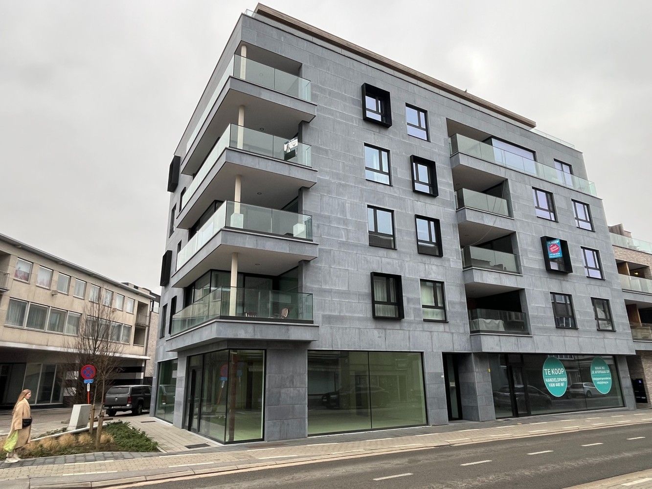 196m² Kantoorrruimte met terras foto 3