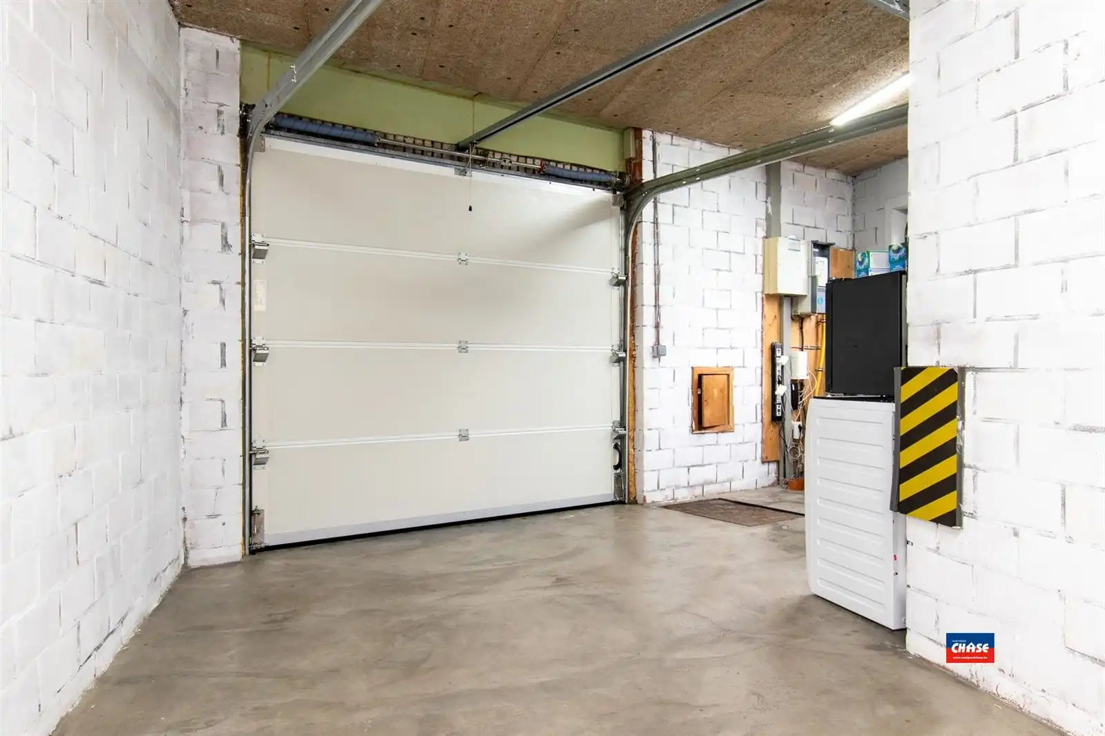 Halfopen gezinswoning met 3 slaapkamers, grote tuin én garage foto 9