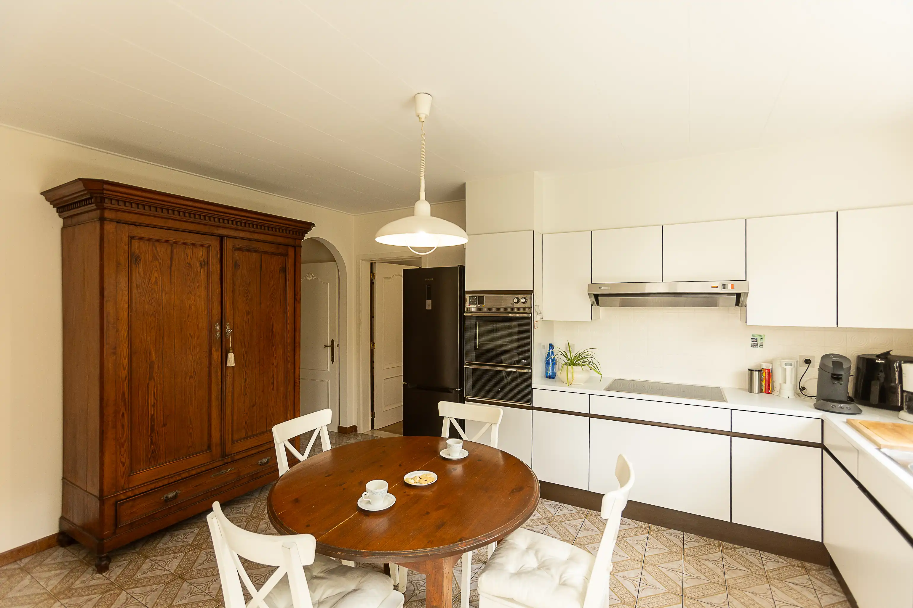 Karaktervolle, perfect onderhouden woning in Aalter foto 12