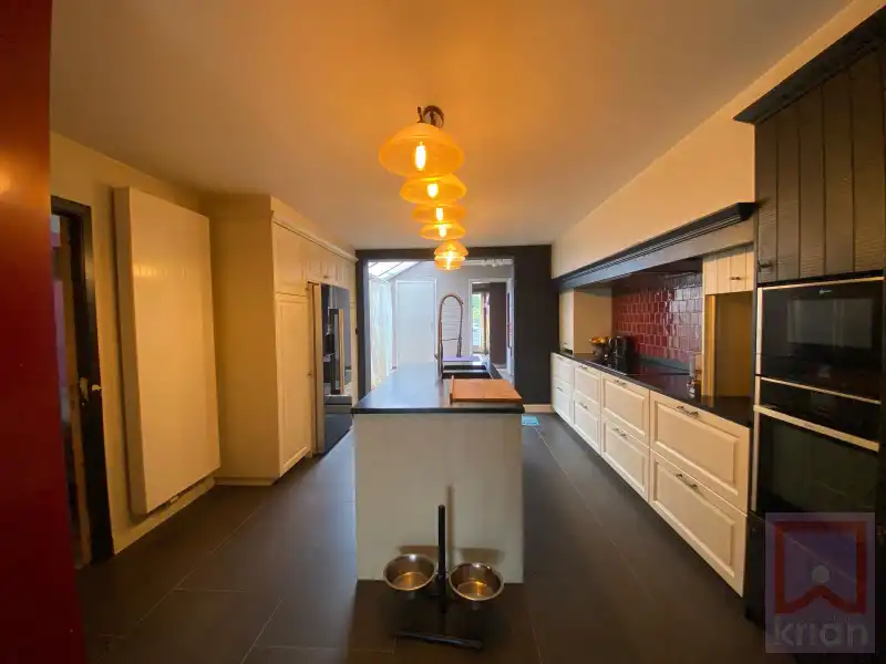 Ruime woning met grote garage (+-93m²) EN magazijn (+-170m²), centrum Geel, ideaal voor zelfstandige of vrij beroeper foto 11