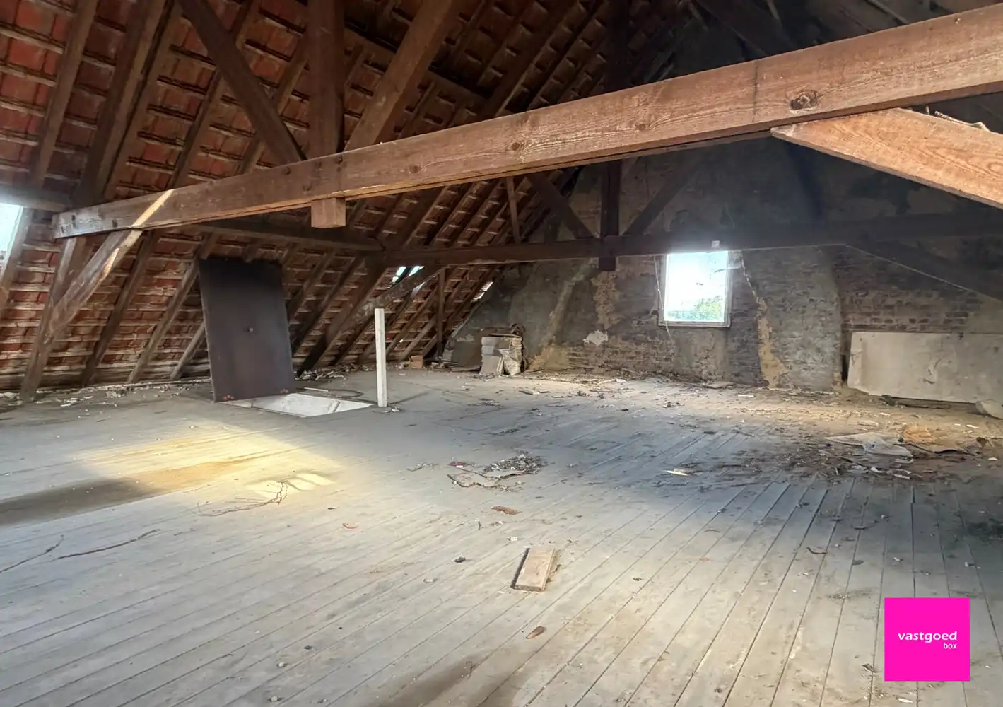 Voormalig handelshuis met veel potentieel, te Ingelmunster foto 13