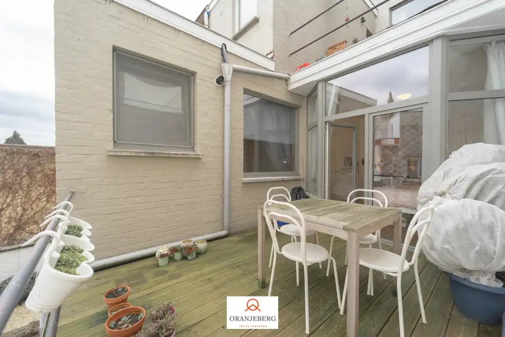 Prachtig appartement met terras aan St-Pietersstation foto 3