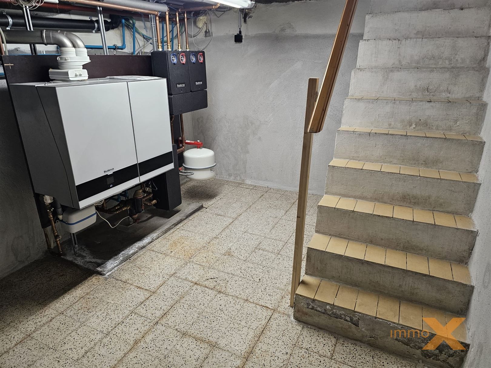 GERENOVEERDE INSTAPKLARE WONING MET GARAGE foto 16