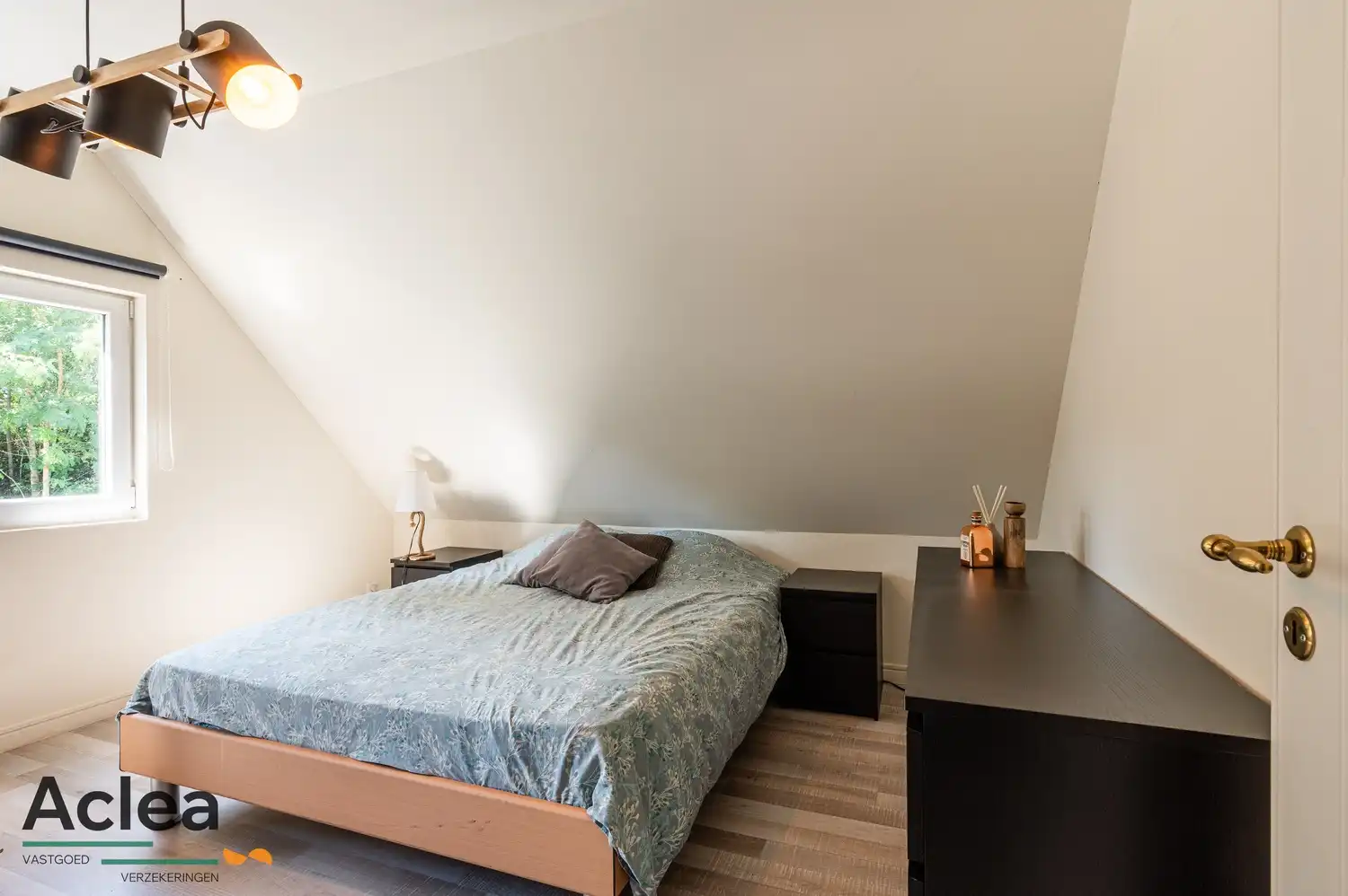 Knappe vrijstaande woning op ruim perceel foto 18