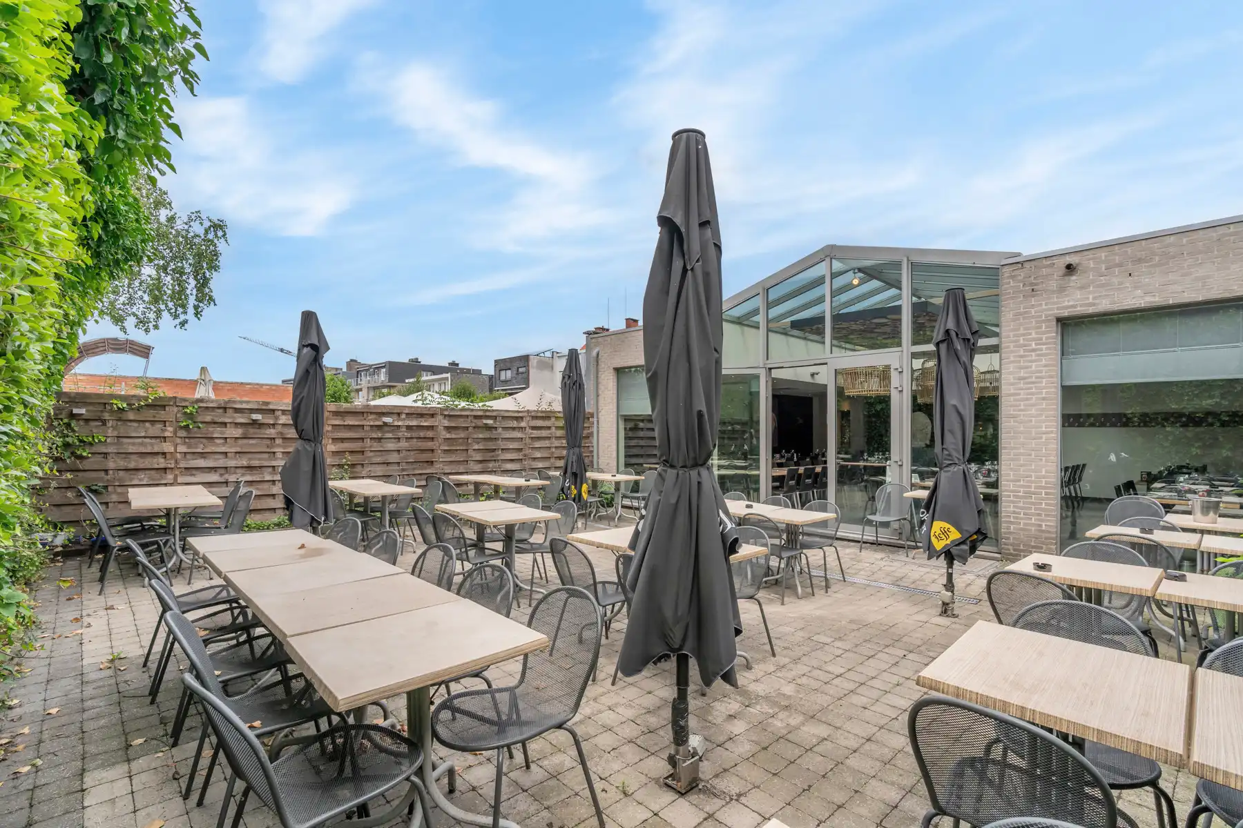 Prachtig commercieel pand met stadstuin in het hart van Aartselaar foto 30