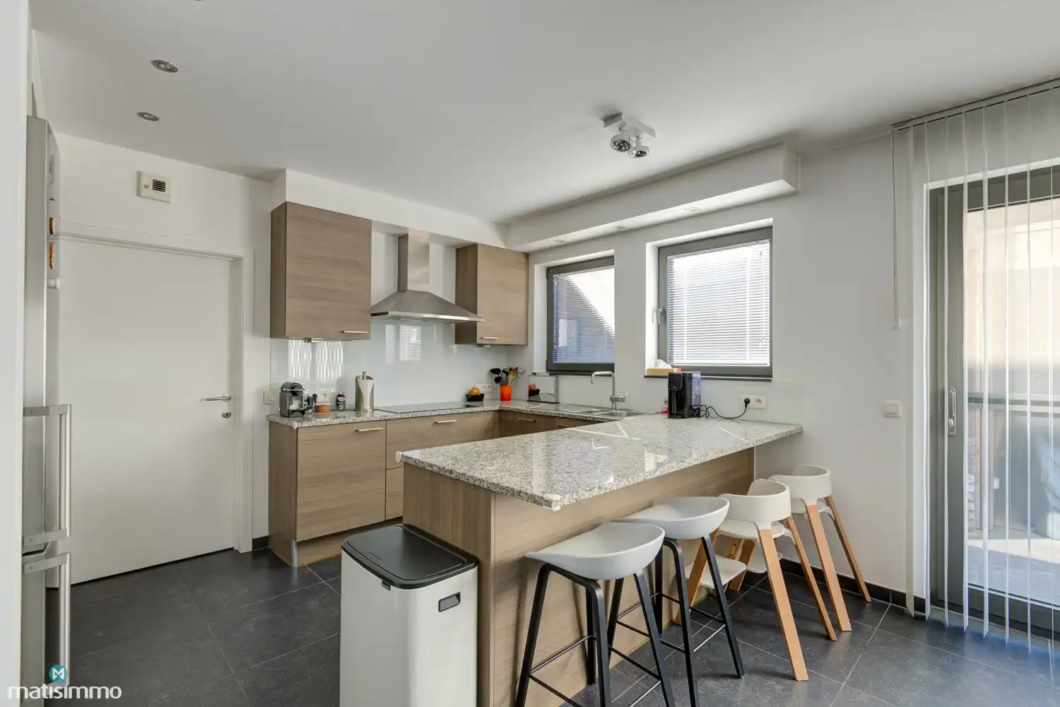 RUIME NIEUWBOUWWONING MET 3 SLAAPKAMERS, TUIN EN CARPORT MET AUTOMATISCHE POORT NABIJ HET CENTRUM VAN BILZEN foto 13