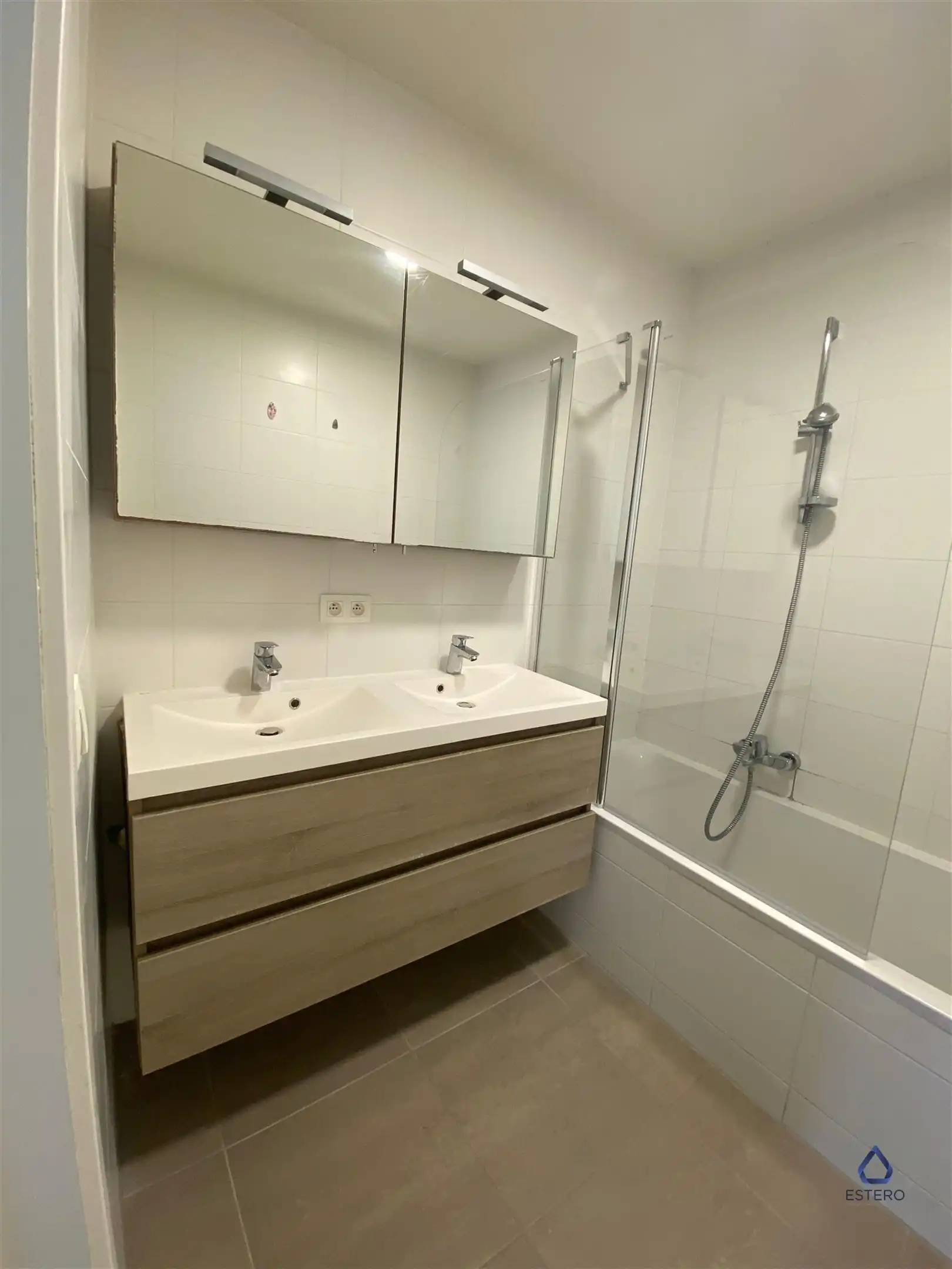 Ruim nieuwbouwappartement met 2 slaapkamers te Evere foto 12