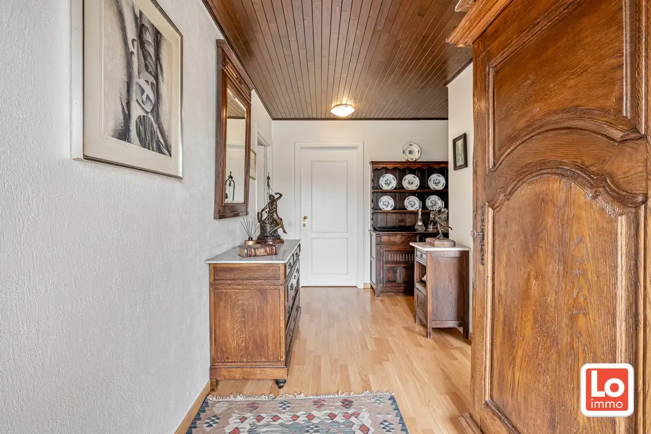 Ruime volledig te renoveren open gelijkvloerse prefab woning met inpandige garage en tuin met open zicht of perceel bouwgrond met afbraak/heropbouw mogelijkheden aan 6% BTW op een rustige locatie nabij het centrum van Zeveneken! foto 5