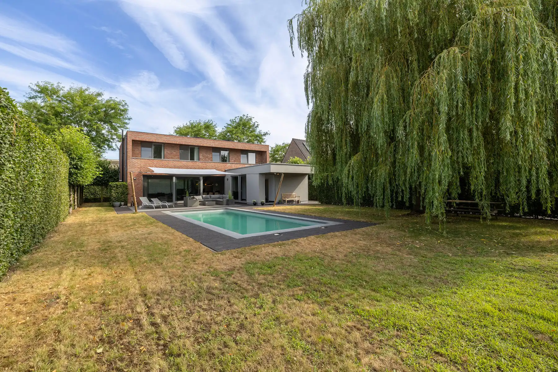 Moderne villa met zwembad op 1.282m² foto 33