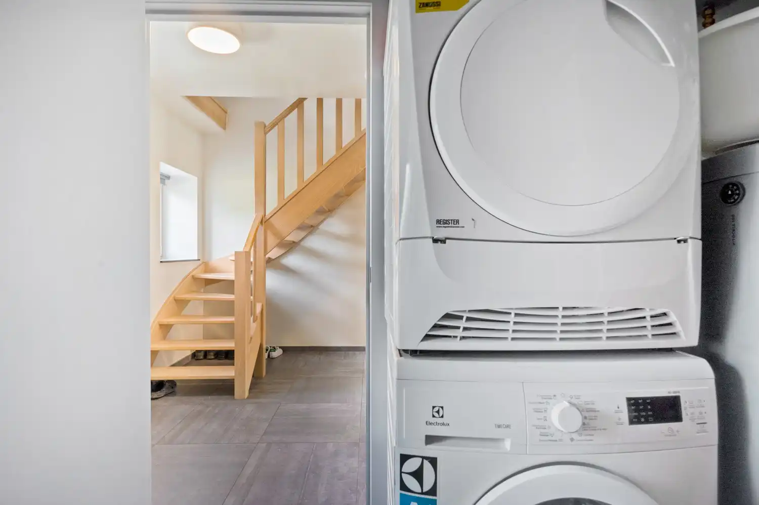 Energiezuinige woning op perceel van 527 m² met 4 slpks en bureau foto 9