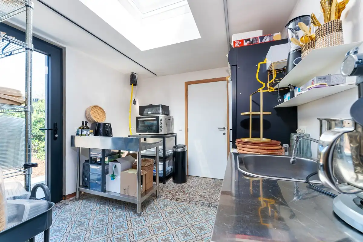 Ruime gerenoveerde woning met 4 slaapkamers in het centrum foto 8