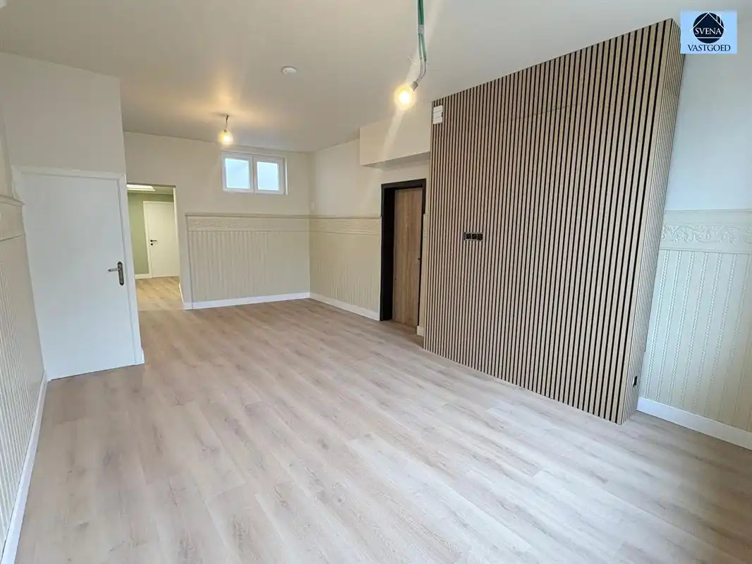 PRACHTIGE, ZEER RUIME WONING MET 5 SLAAPKAMERS foto 3