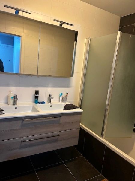 2 slaapkamer appartement met overdekte parking foto 8