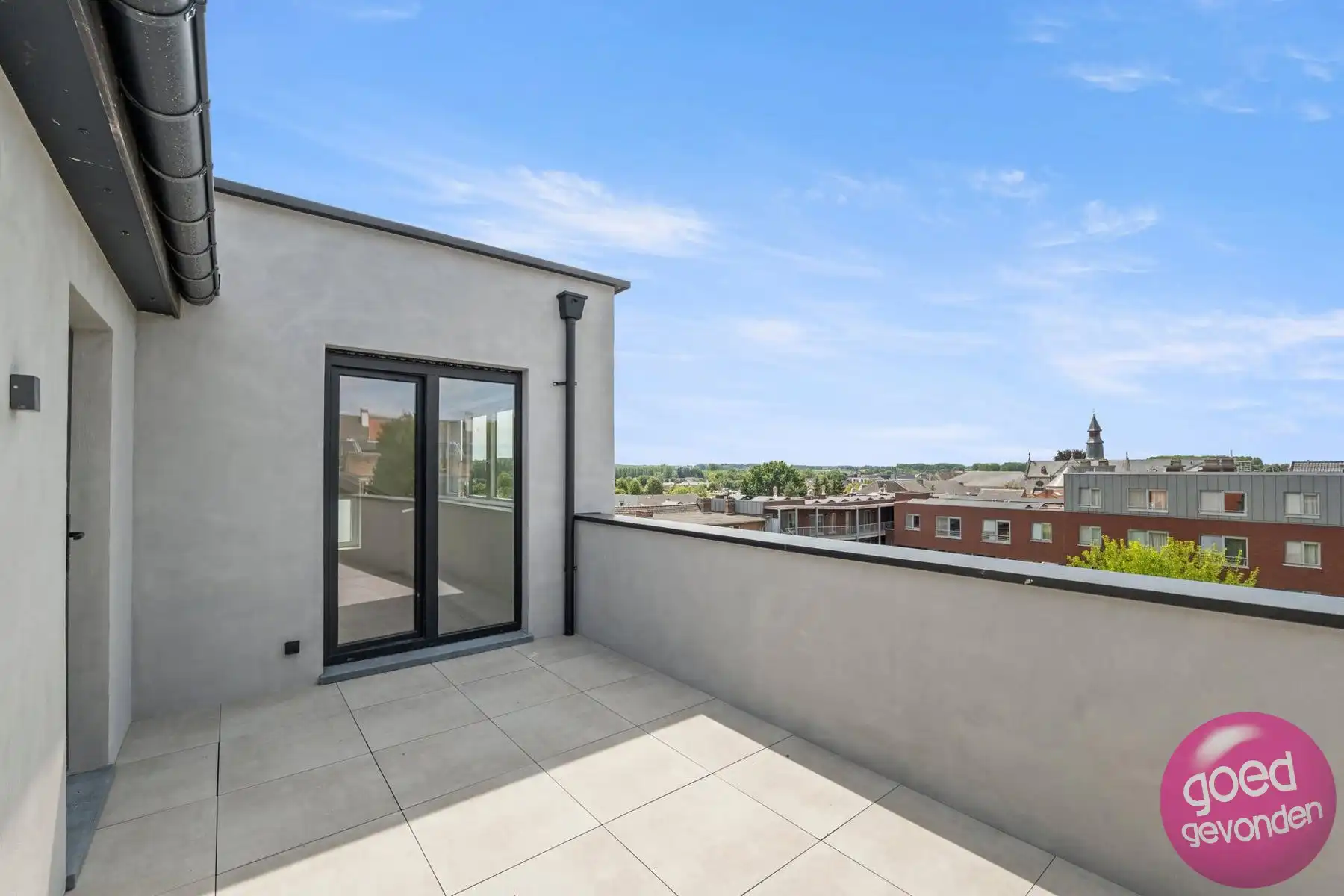 NIEUW APP - 1of2 SLK - TERRAS - KELDER - CENTRUM - GEEN BTW foto 16