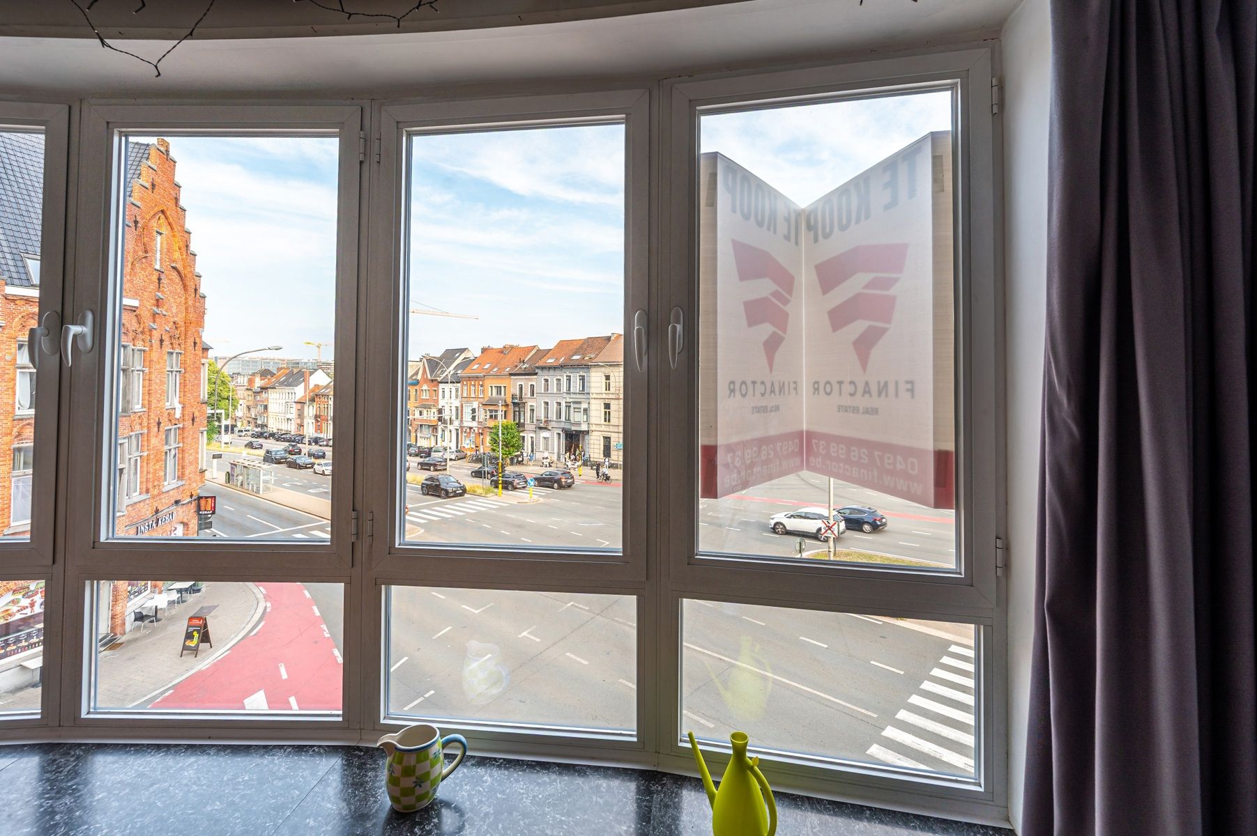 Centraal gelegen & lichtrijk hoekappartement met terras foto 12